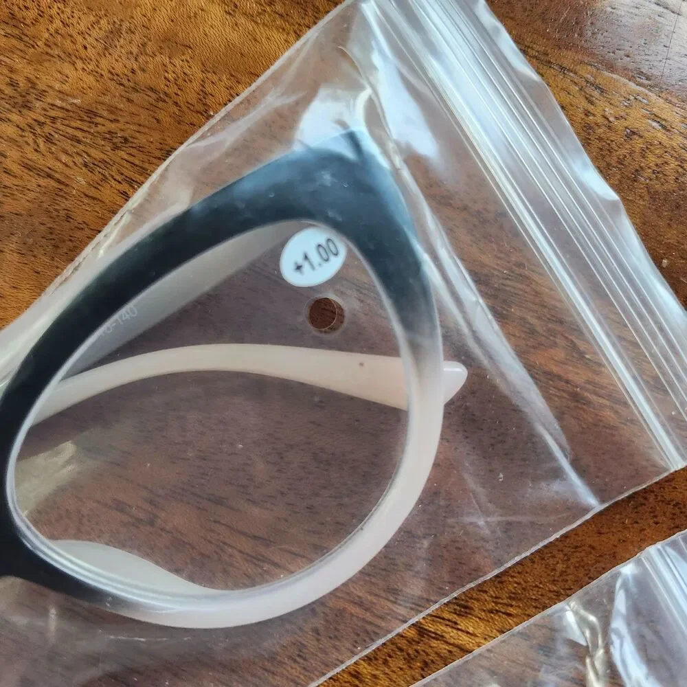 EYEEZI Blue Light Reading Glasses +1.00 – 4 New Sealed Pairs w/ Cloth